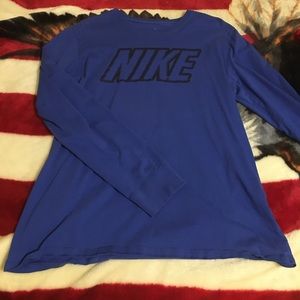 Men’s M Nike long sleeve tee
